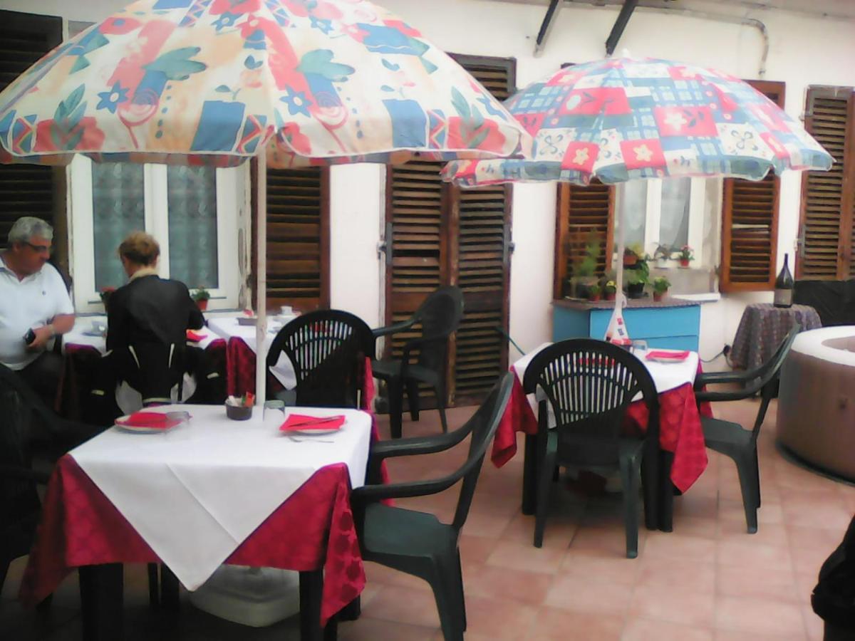 Frühstückspension Ai Portici Alba (Piedmont)